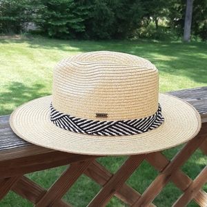 Roxy hat